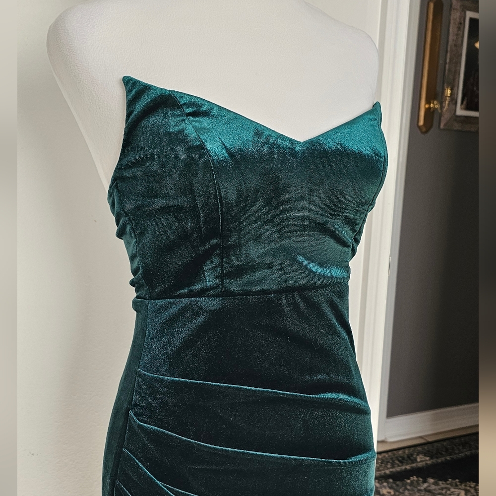 Fashion Nova Emerald Green Velvet Dress - Picture 7 of 16